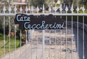 Appartamenti Ceccherini Rosa-Viola has Balcony rooms