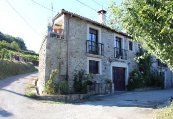CASA DA PURA allows 18 year olds to book a room