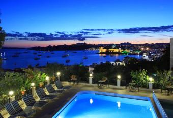 Manzara Hotel - Adults Only has Balcony rooms