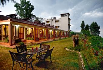 Xomotel Ranikhet Heights has Balcony rooms