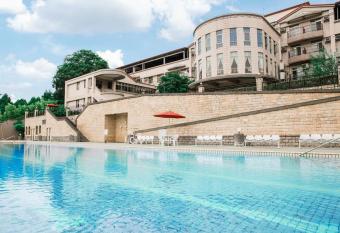 San Yu Health Center has Balcony rooms