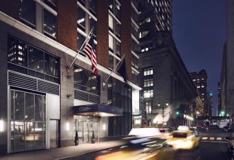 Club Quarters Hotel, Grand Central allows 18 year olds to book a room