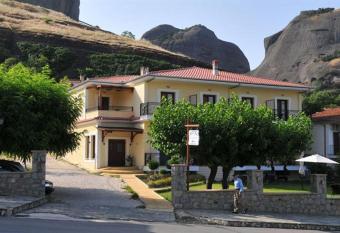 Hotel Gogos allows 18 year olds to book a room