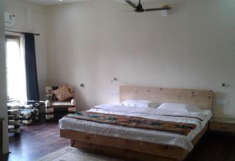 Zizina Otis Resort has Balcony rooms