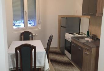 Stan na dan CENTAR has Balcony rooms