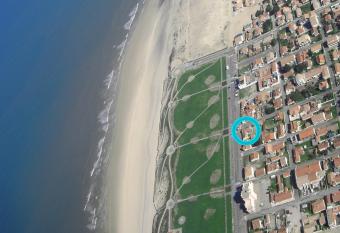 La CENTRALE - La Voile Bleue allows 18 year olds to book a room