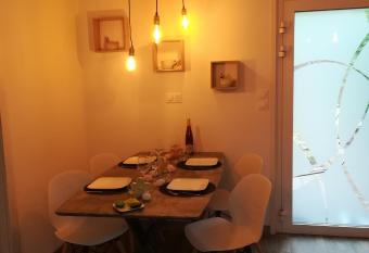 The Primev  res Home - SPA has rooms with a private hot tub