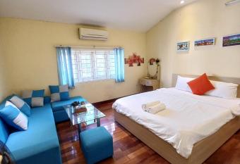 Hanowood Homestay has Balcony rooms