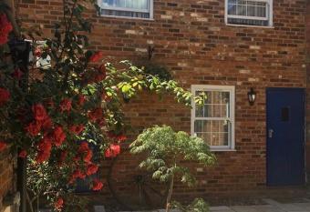 White horse Pub allows 18 year olds to book a room