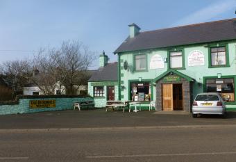 Causeway tavern bed & breakfast has Balcony rooms