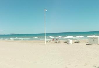 Apartamento urb 1 linea playa muchavista has Balcony rooms