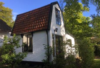 Little Constantia has Balcony rooms