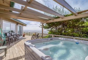 Optiaqua has Balcony rooms