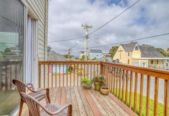 Once Upon A Tide has Balcony rooms