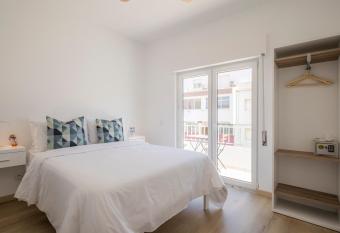 Alto Mar Inn allows 18 year olds to book a room