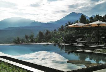 Atres Sari Resort has Balcony rooms