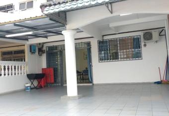 D Rusa Homestay has Balcony rooms