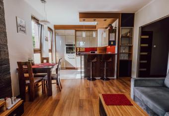 Apartament nad   yn   has Balcony rooms