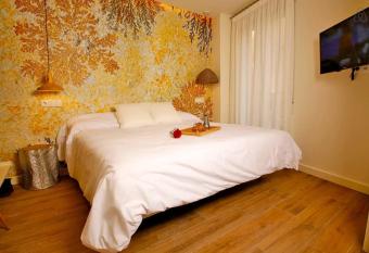 The Coral - New Apartment allows 18 year olds to book a room