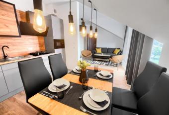 Coffee Inn allows 18 year olds to book a room