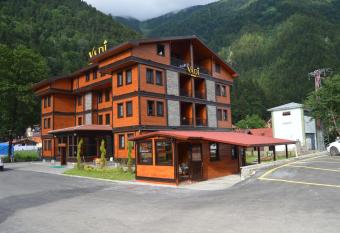 VAD   UZUNG  L has Balcony rooms