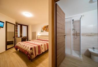 Maison de Rosy Chambres allows 18 year olds to book a room