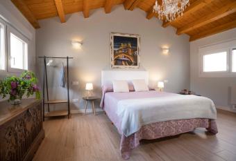 Apartamentos Terraza Ega allows 18 year olds to book a room