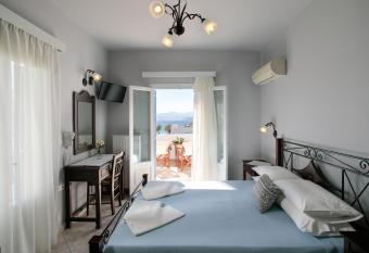 Erato Inn has Balcony rooms