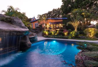 Casa Sofia has Balcony rooms