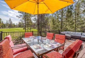 Umpqua 9 has Balcony rooms