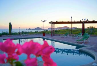 Sunrock Hotel And Suites has Balcony rooms