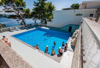 Hotel Lavanda has Balcony rooms