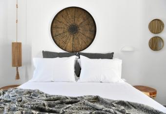 Sandaya Luxury Suites allows 18 year olds to book a room