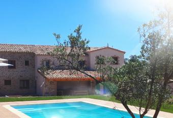 La Masia de Montpedr  s allows 18 year olds to book a room