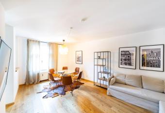 Apartments am Glockenspielplatz allows 18 year olds to book a room