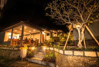 Singgahan Bungalow by ecommerceloka allows 18 year olds to book a room