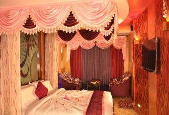 Astoria Residency allows 18 year olds to book a room