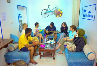 Free Birds has Smoking rooms