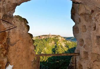 La Grotta Su Civita allows 18 year olds to book a room