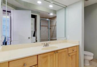 Surfside Resort 3 by Vacasa has Balcony rooms