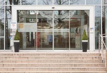 My S  dstadt Bonn allows 18 year olds to book a room