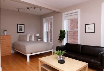Stylish Downtown Studio in the SouthEnd, C.Ave# 2 allows 18 year olds to book a room