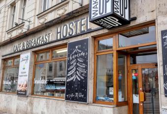 Wake Up Wellness Hostel has Balcony rooms