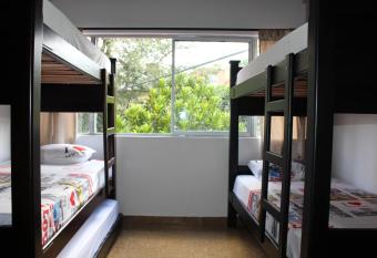 Apartamentos Excelente Ubicaci  n allows 18 year olds to book a room