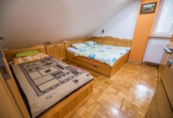 Luxury Apartment Ana with Hot tub has rooms with a private hot tub