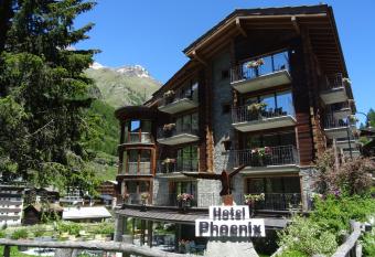 Hotel Phoenix has Balcony rooms