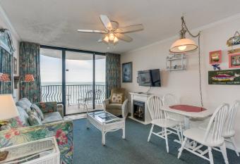 Ocean-view Condo w Balcony has Balcony rooms