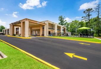 Quality Inn Cullman I-65 exit 310 has Smoking/Balcony rooms