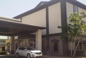 Motel 6 Mobile. Al Airport Blvd has Smoking rooms