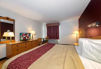 Red Roof Inn & Suites Mobile SW - I-10 has Smoking rooms